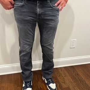 Grey jeans. Good condition